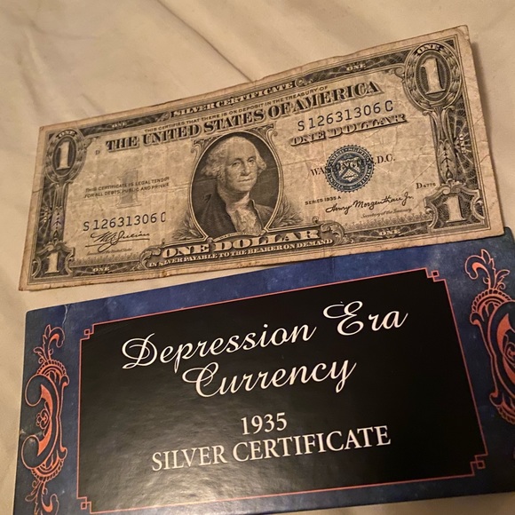 1935 $1 DOLLAR BILL SILVER CERTIFICATE - Picture 2 of 2